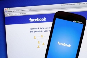 Cum să plătiți oameni folosind facebook messenger