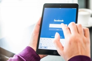 Cum să dezactivezi redarea automată a videoclipurilor în aplicația facebook