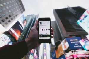 Dacă șterg instagram de pe telefonul meu, acesta îmi va șterge contul?